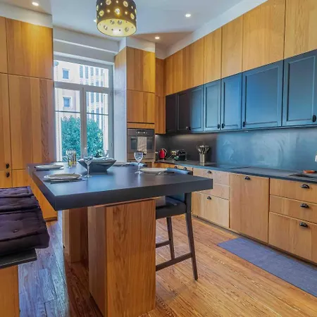 Elegant Bel Epoque In Center Of Holiday home *